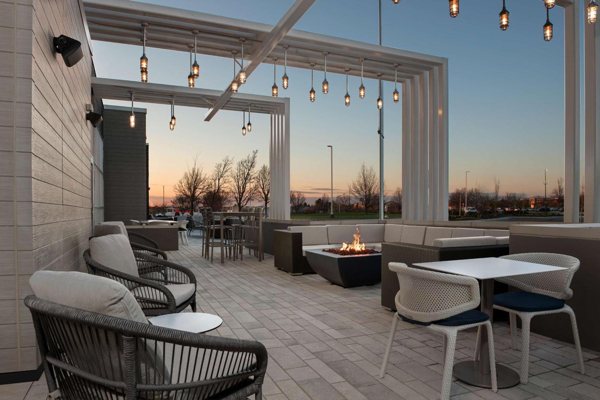 Hilton Garden Inn Florence Cincinnati Airport South Exteriör bild